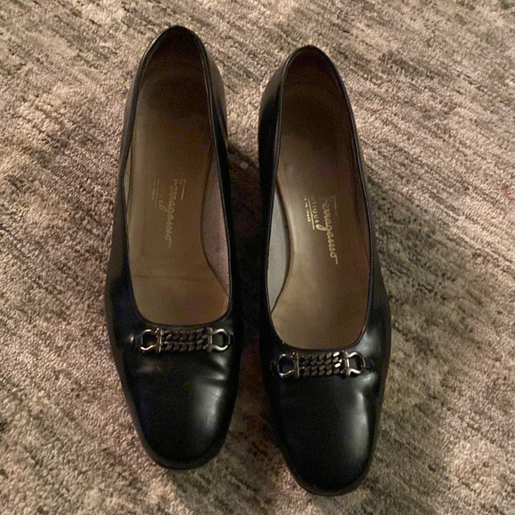 Salvatore Ferragamo Chic Black Leather Loafers with Silver buckle - size 9.5 - Picture 3 of 9